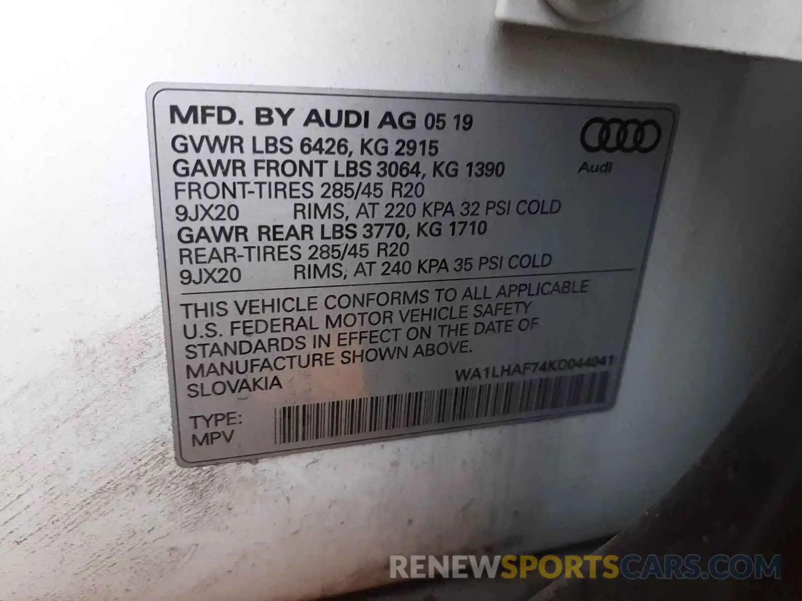 10 Photograph of a damaged car WA1LHAF74KD044041 AUDI Q7 2019