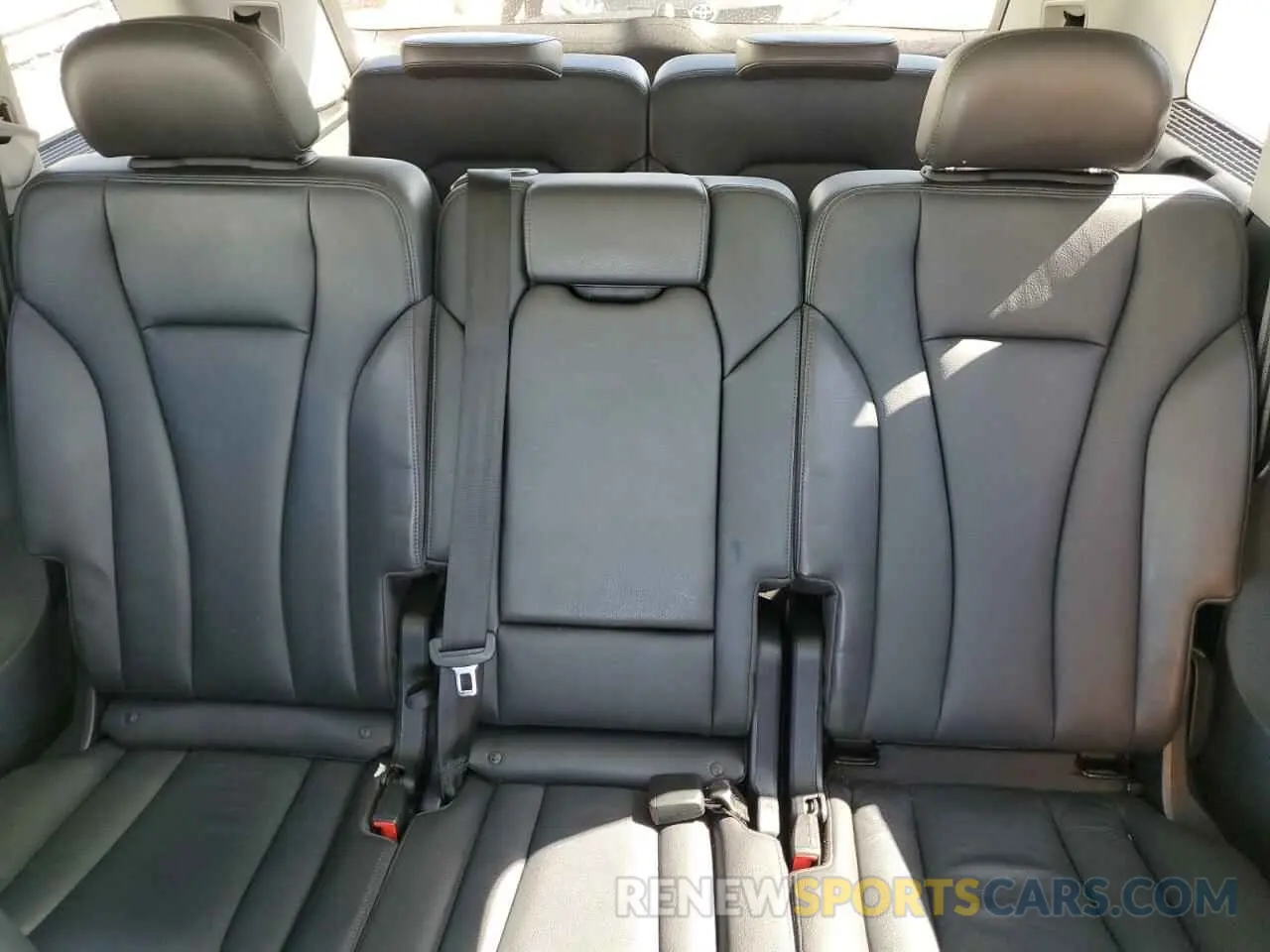10 Photograph of a damaged car WA1LHAF75KD025255 AUDI Q7 2019