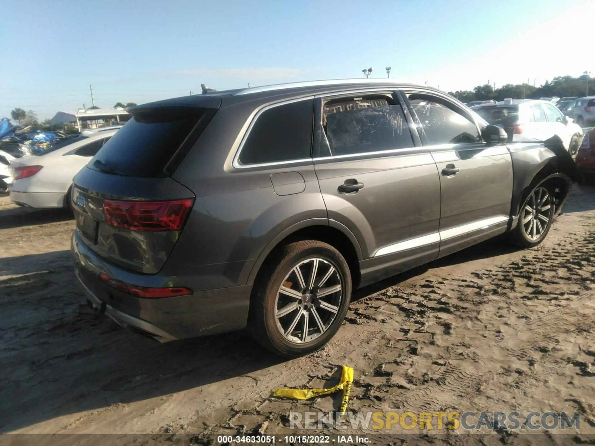 4 Photograph of a damaged car WA1LHAF75KD033985 AUDI Q7 2019