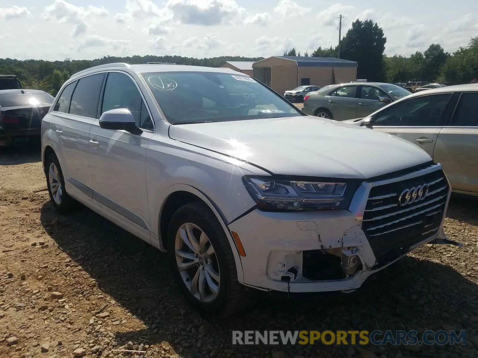 1 Photograph of a damaged car WA1LHAF75KD039284 AUDI Q7 2019