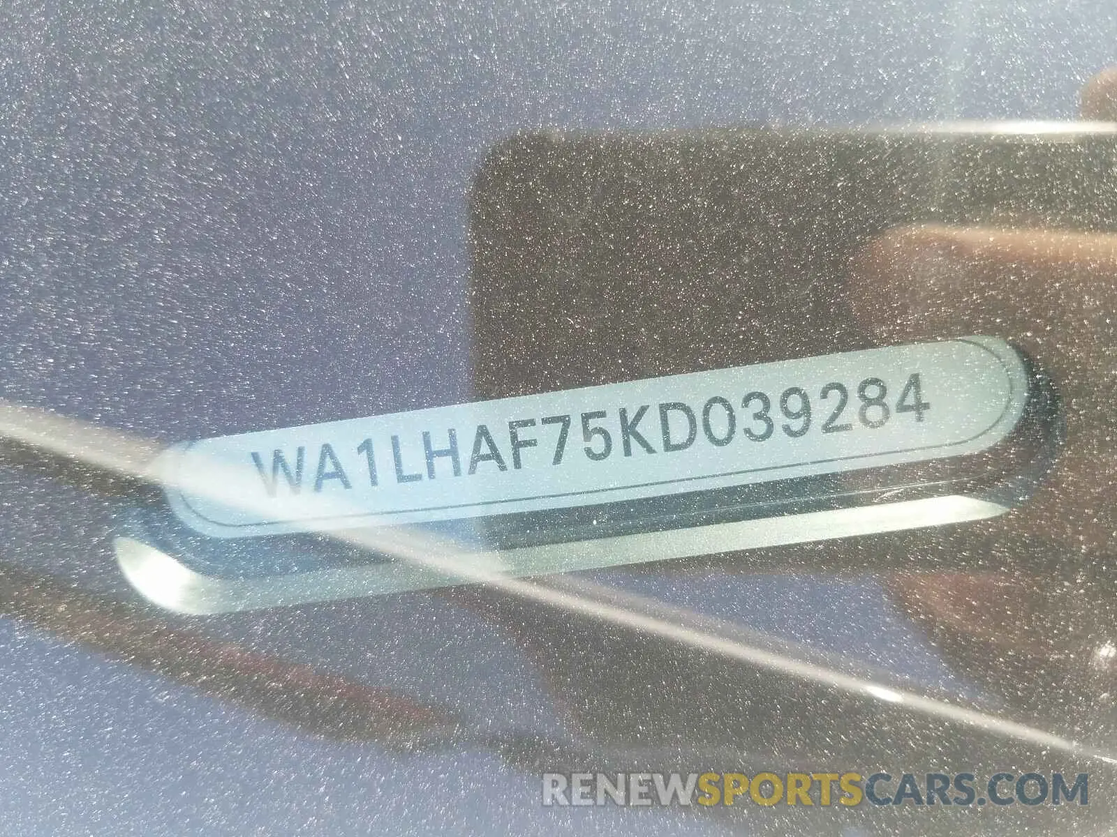 10 Photograph of a damaged car WA1LHAF75KD039284 AUDI Q7 2019