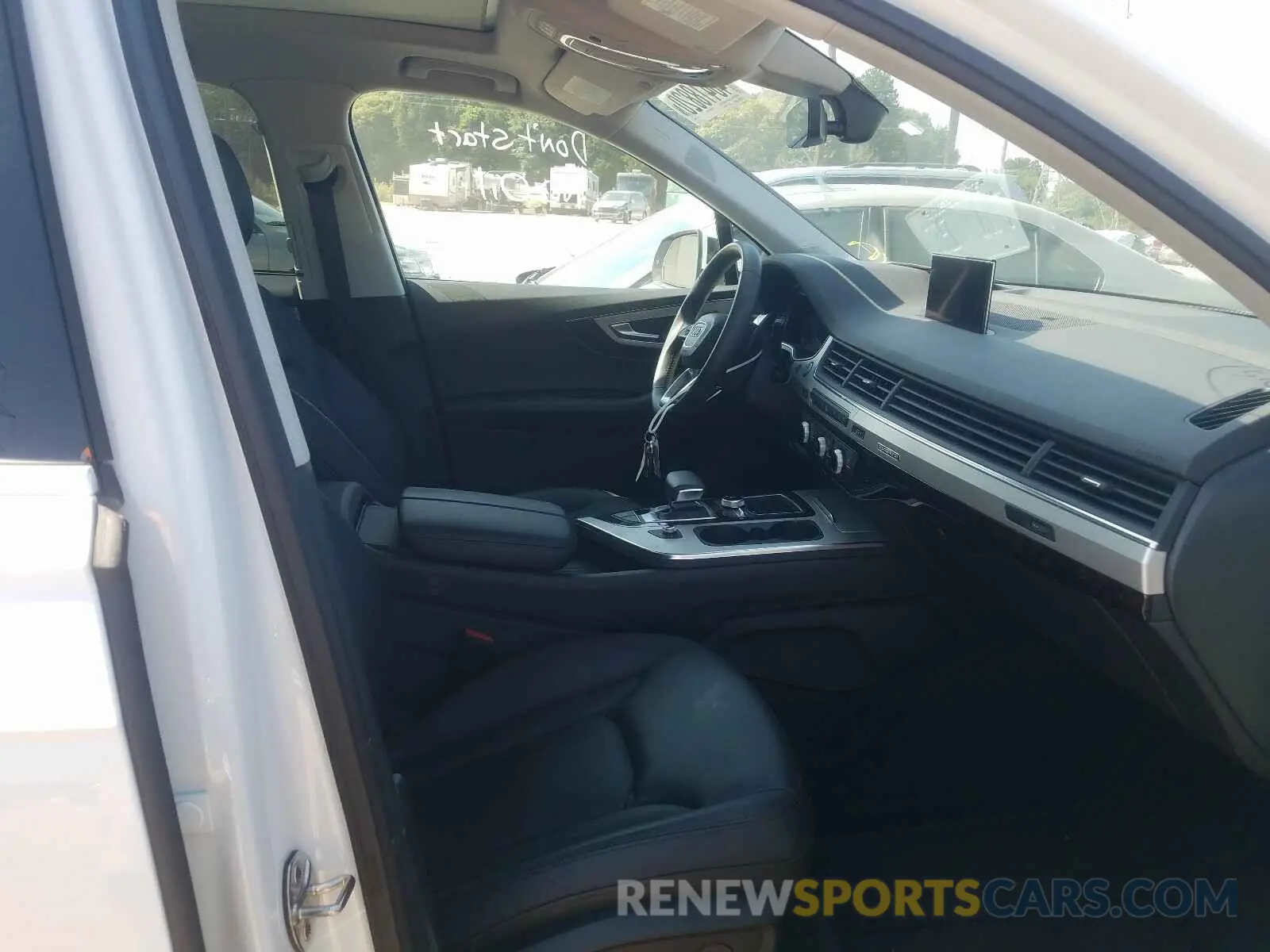 5 Photograph of a damaged car WA1LHAF75KD039284 AUDI Q7 2019