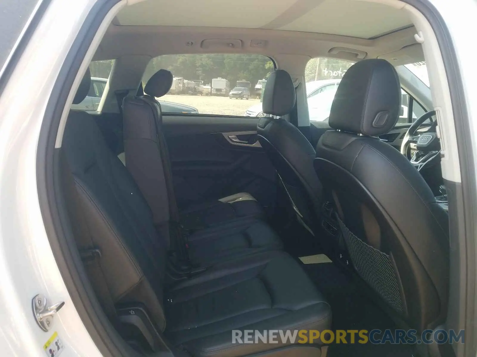 6 Photograph of a damaged car WA1LHAF75KD039284 AUDI Q7 2019