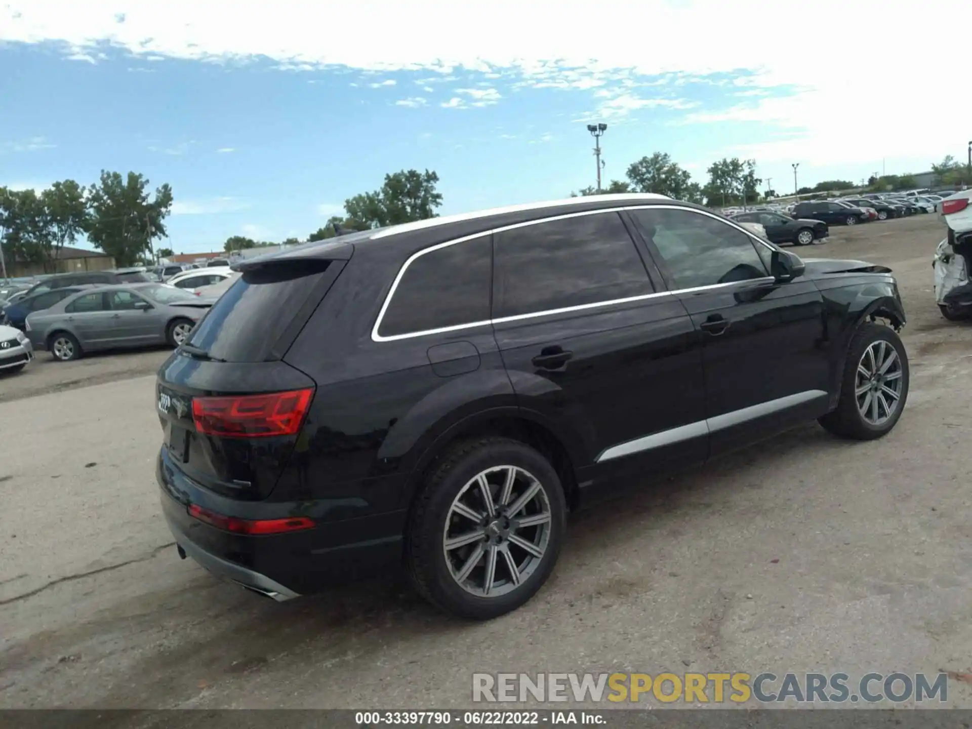 4 Photograph of a damaged car WA1LHAF75KD043805 AUDI Q7 2019