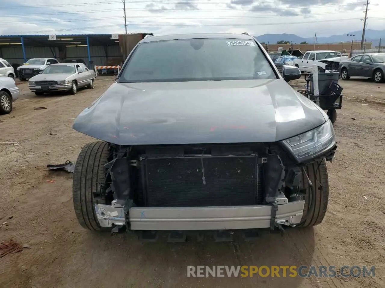 5 Photograph of a damaged car WA1LHAF76KD033820 AUDI Q7 2019