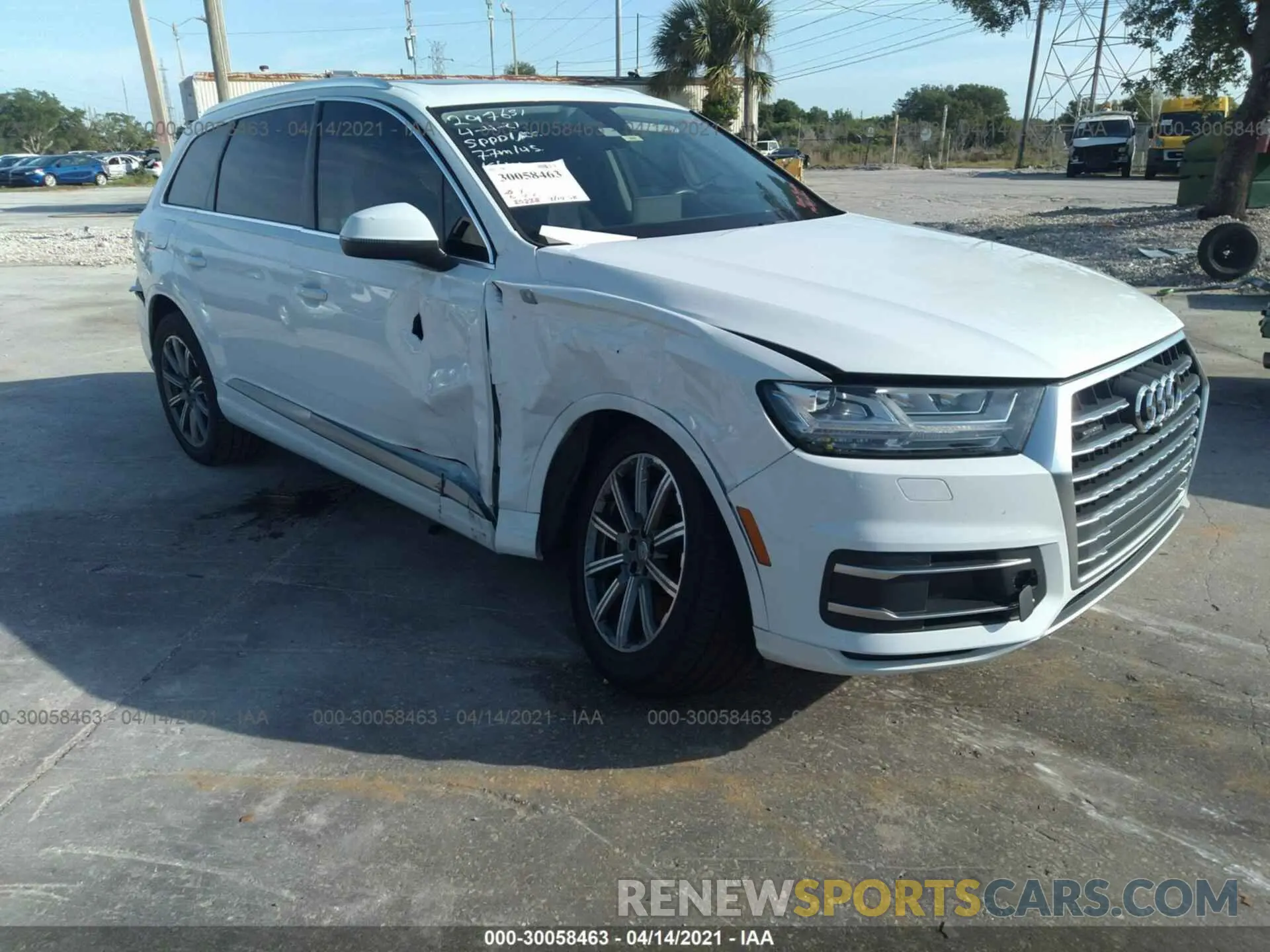 1 Photograph of a damaged car WA1LHAF76KD043084 AUDI Q7 2019