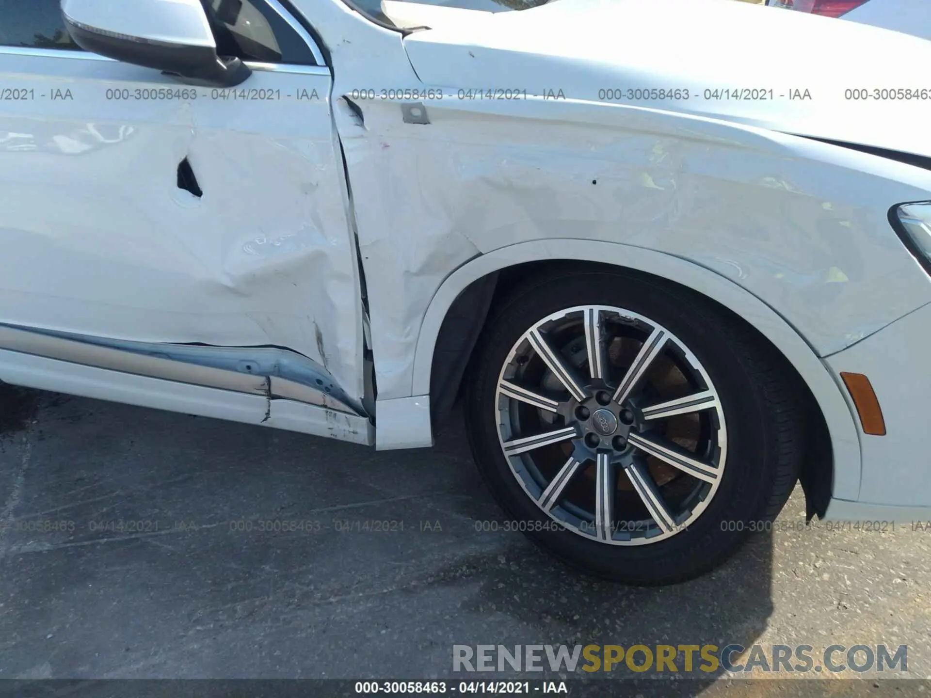 6 Photograph of a damaged car WA1LHAF76KD043084 AUDI Q7 2019