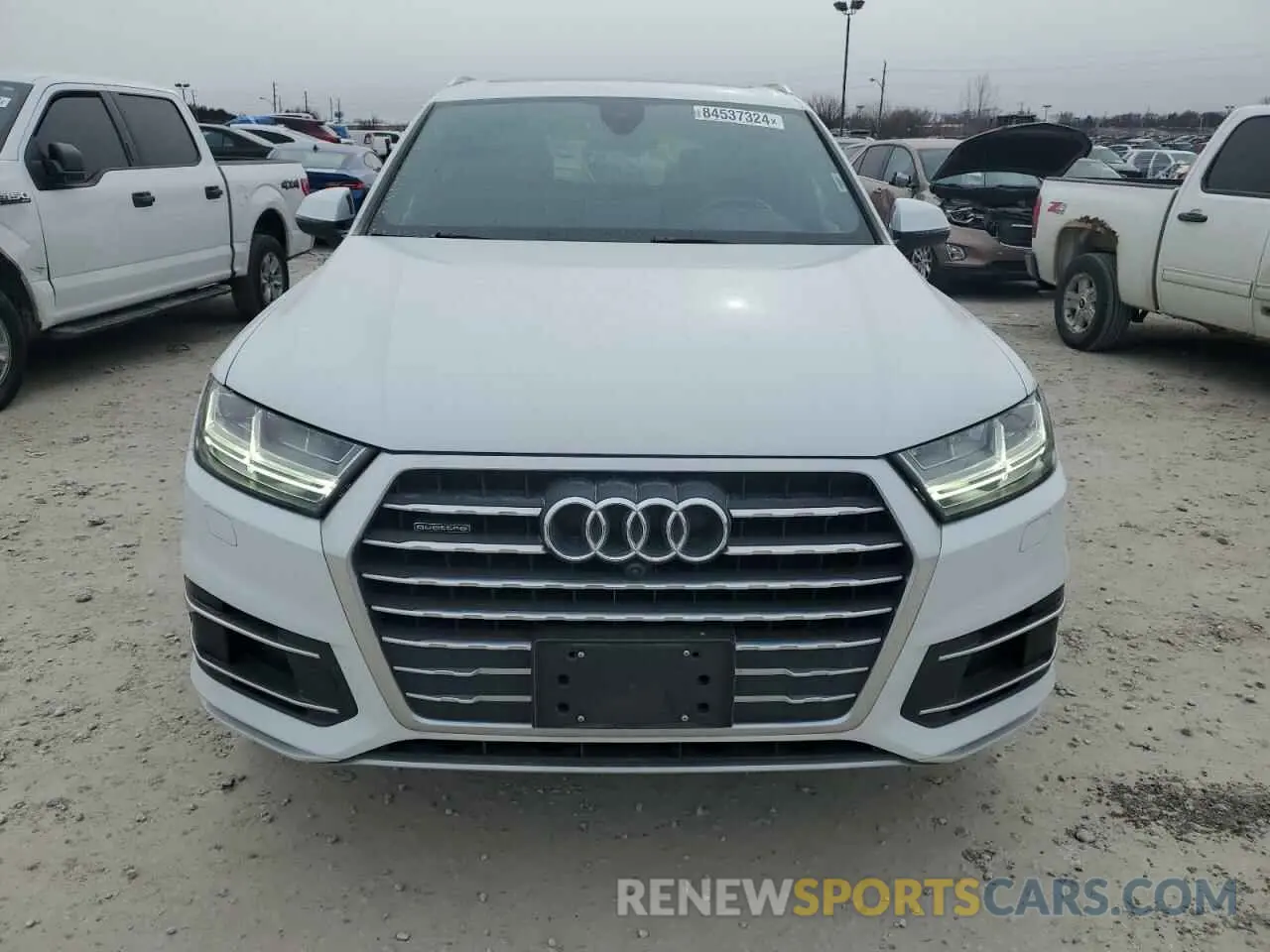 5 Photograph of a damaged car WA1LHAF76KD046289 AUDI Q7 2019