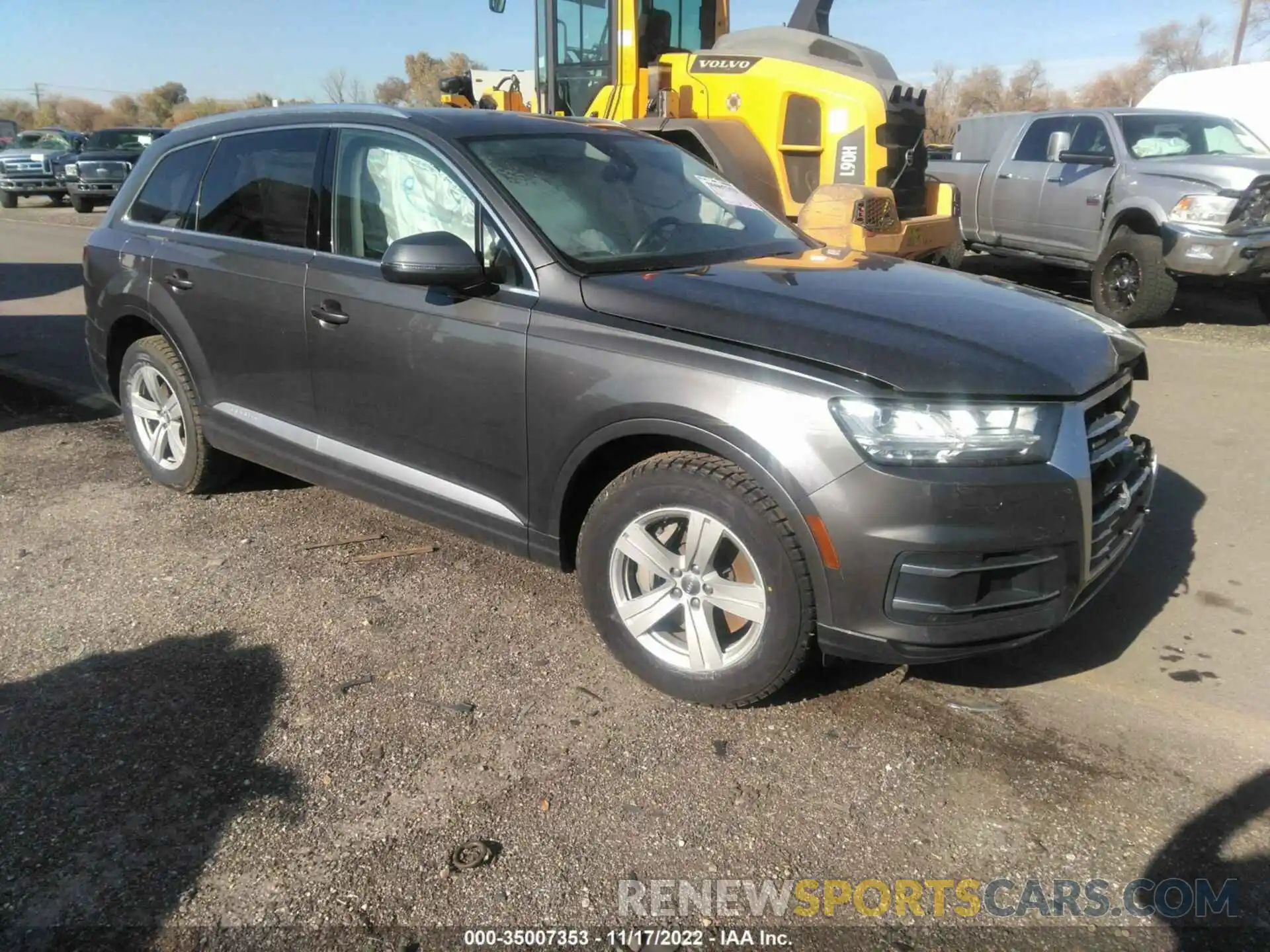 1 Photograph of a damaged car WA1LHAF77KD020087 AUDI Q7 2019