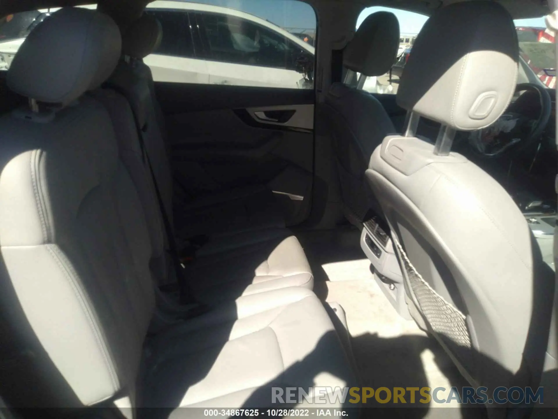 8 Photograph of a damaged car WA1LHAF77KD042283 AUDI Q7 2019