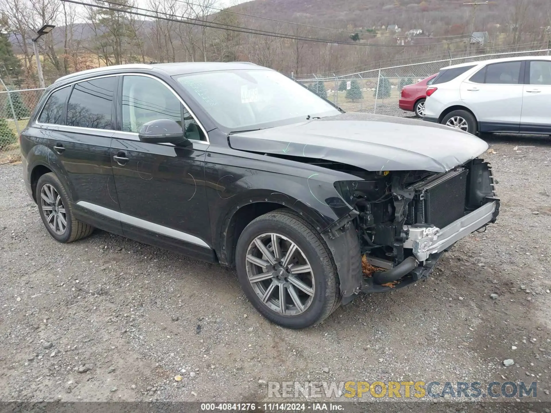 1 Photograph of a damaged car WA1LHAF78KD025525 AUDI Q7 2019