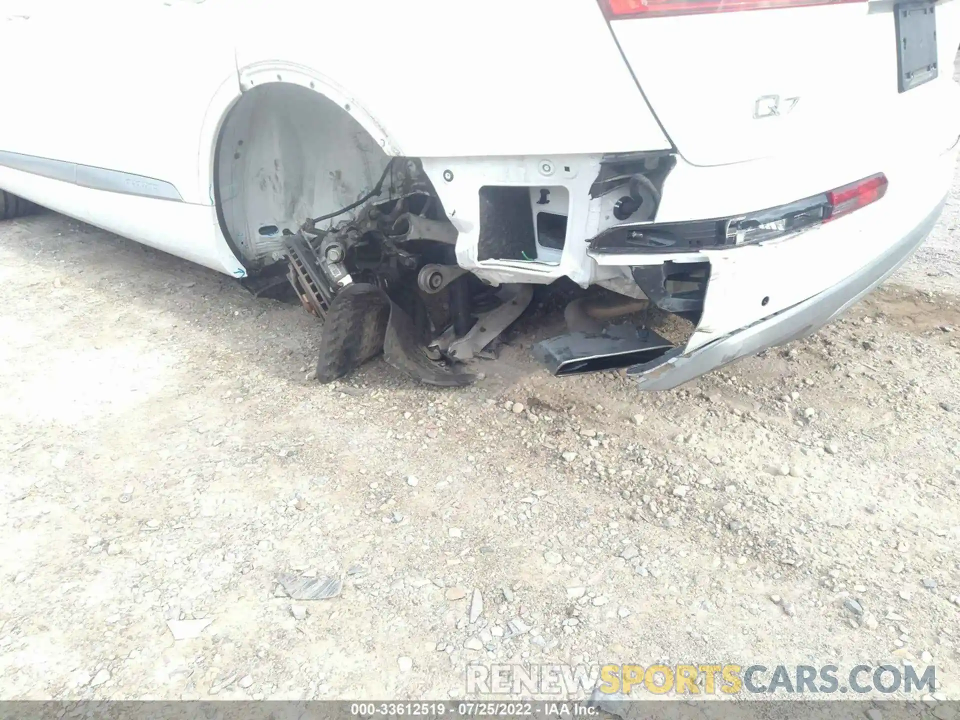 6 Photograph of a damaged car WA1LHAF78KD038730 AUDI Q7 2019