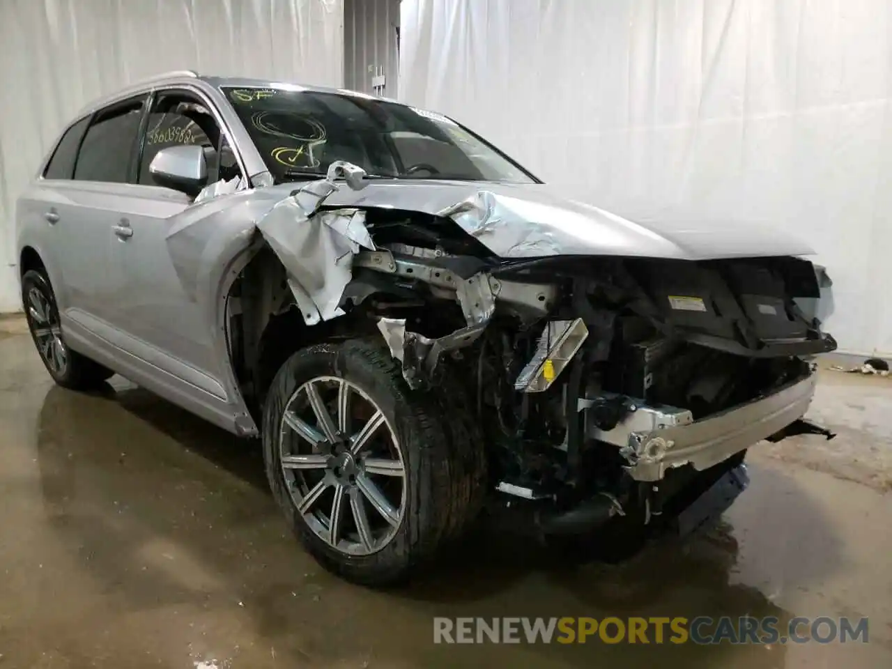 1 Photograph of a damaged car WA1LHAF78KD042194 AUDI Q7 2019