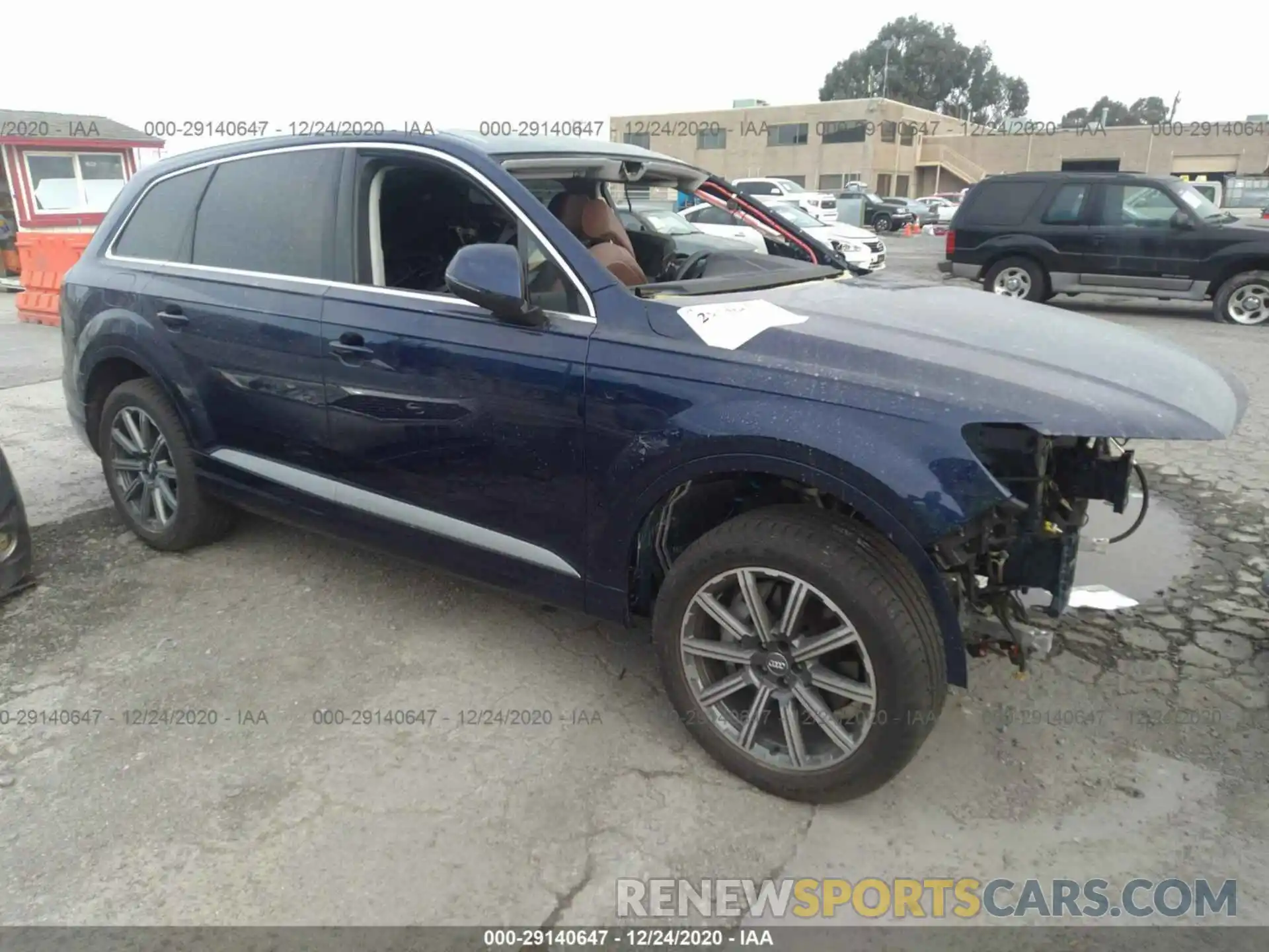 1 Photograph of a damaged car WA1LHAF79KD036680 AUDI Q7 2019