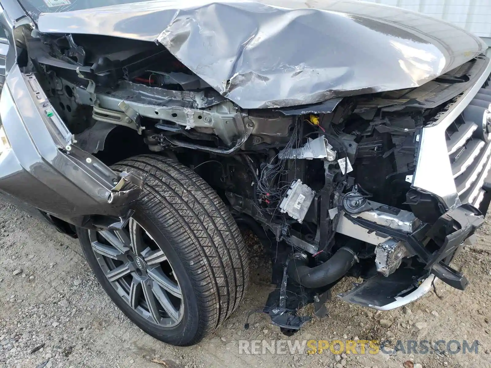 9 Photograph of a damaged car WA1LHAF79KD044603 AUDI Q7 2019