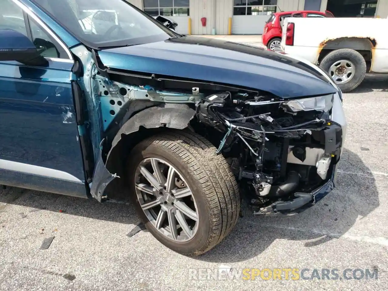 9 Photograph of a damaged car WA1LHAF7XKD038812 AUDI Q7 2019