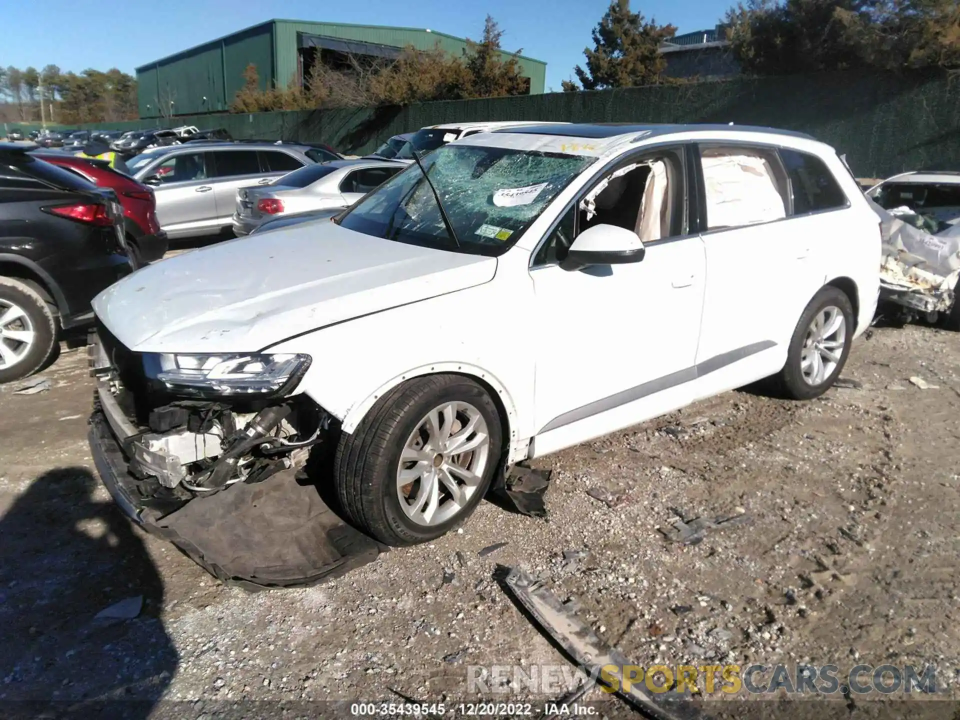 2 Photograph of a damaged car WA1LHAF7XKD039748 AUDI Q7 2019