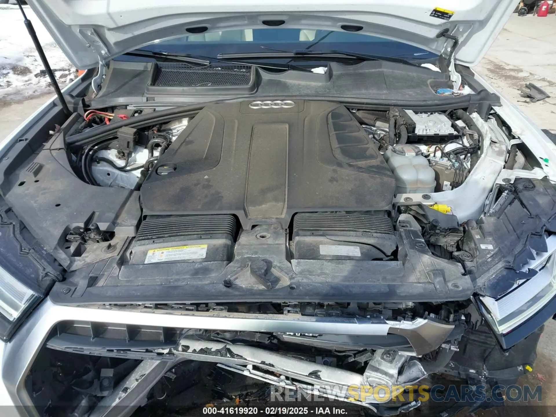 10 Photograph of a damaged car WA1LHAF7XKD042598 AUDI Q7 2019
