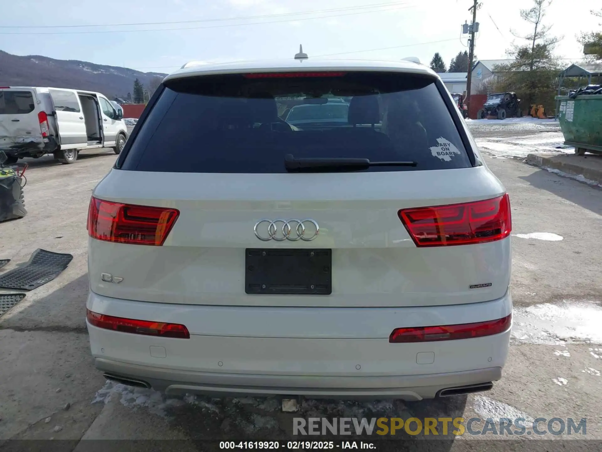 17 Photograph of a damaged car WA1LHAF7XKD042598 AUDI Q7 2019