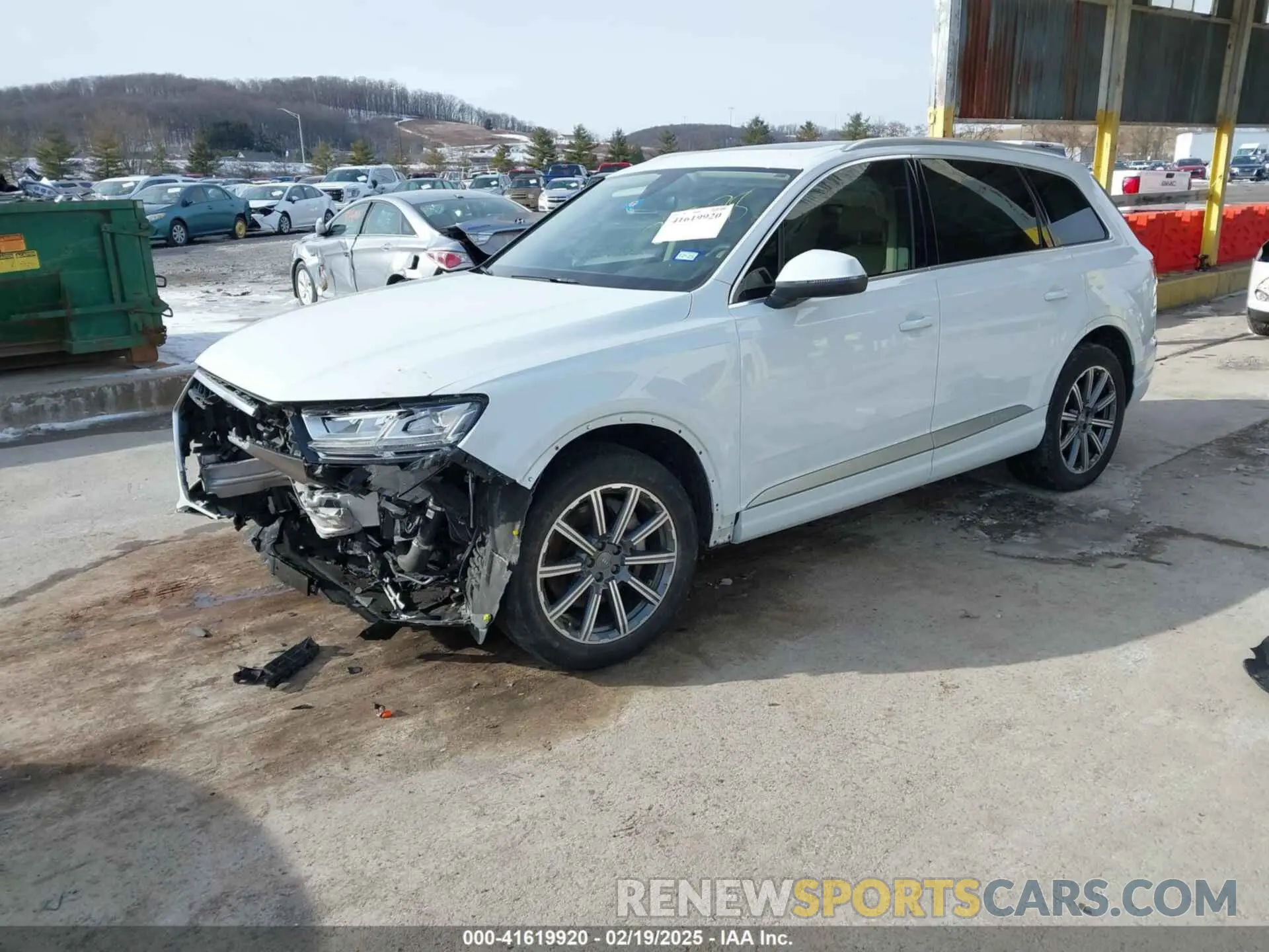2 Photograph of a damaged car WA1LHAF7XKD042598 AUDI Q7 2019