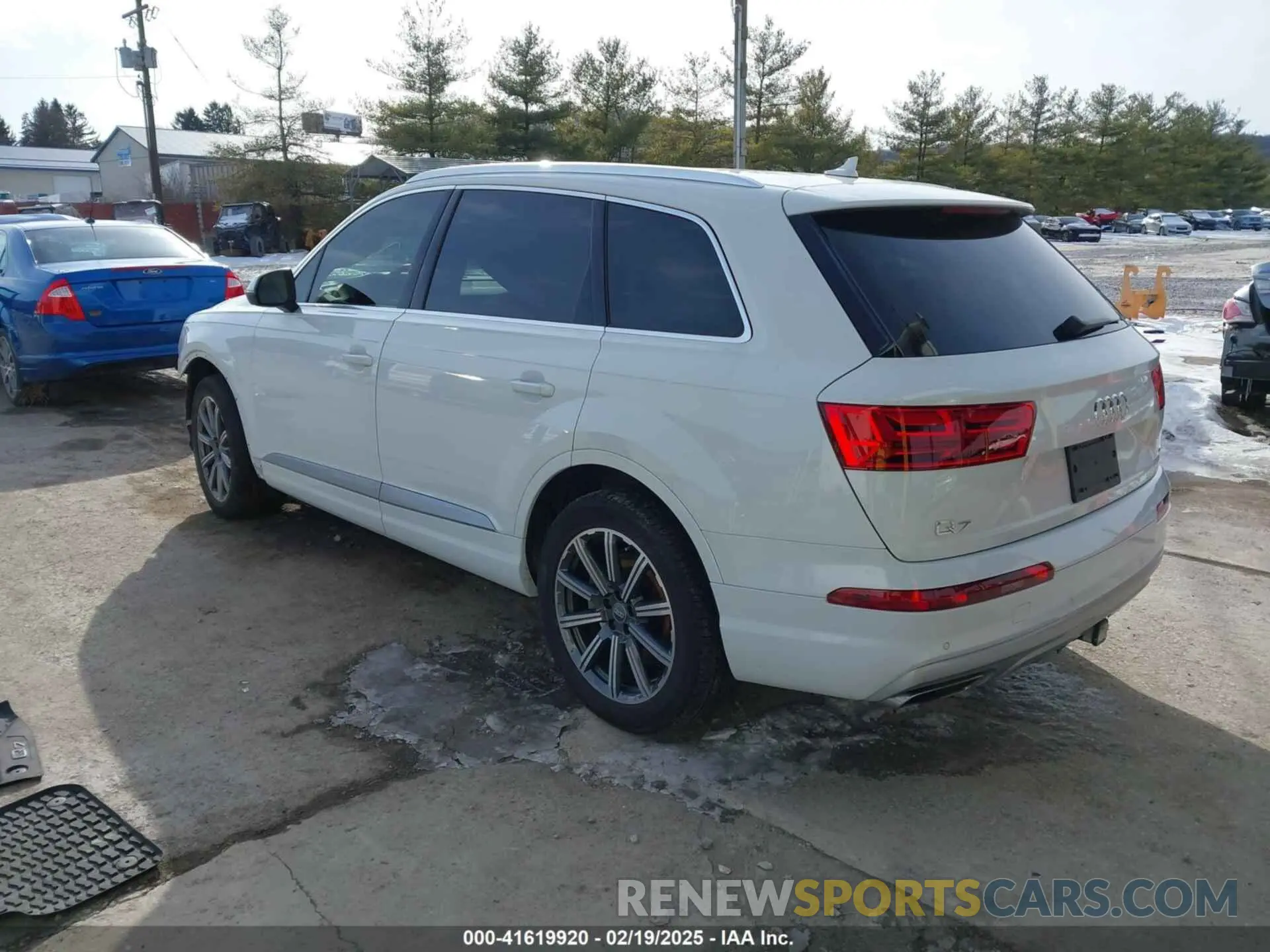 3 Photograph of a damaged car WA1LHAF7XKD042598 AUDI Q7 2019