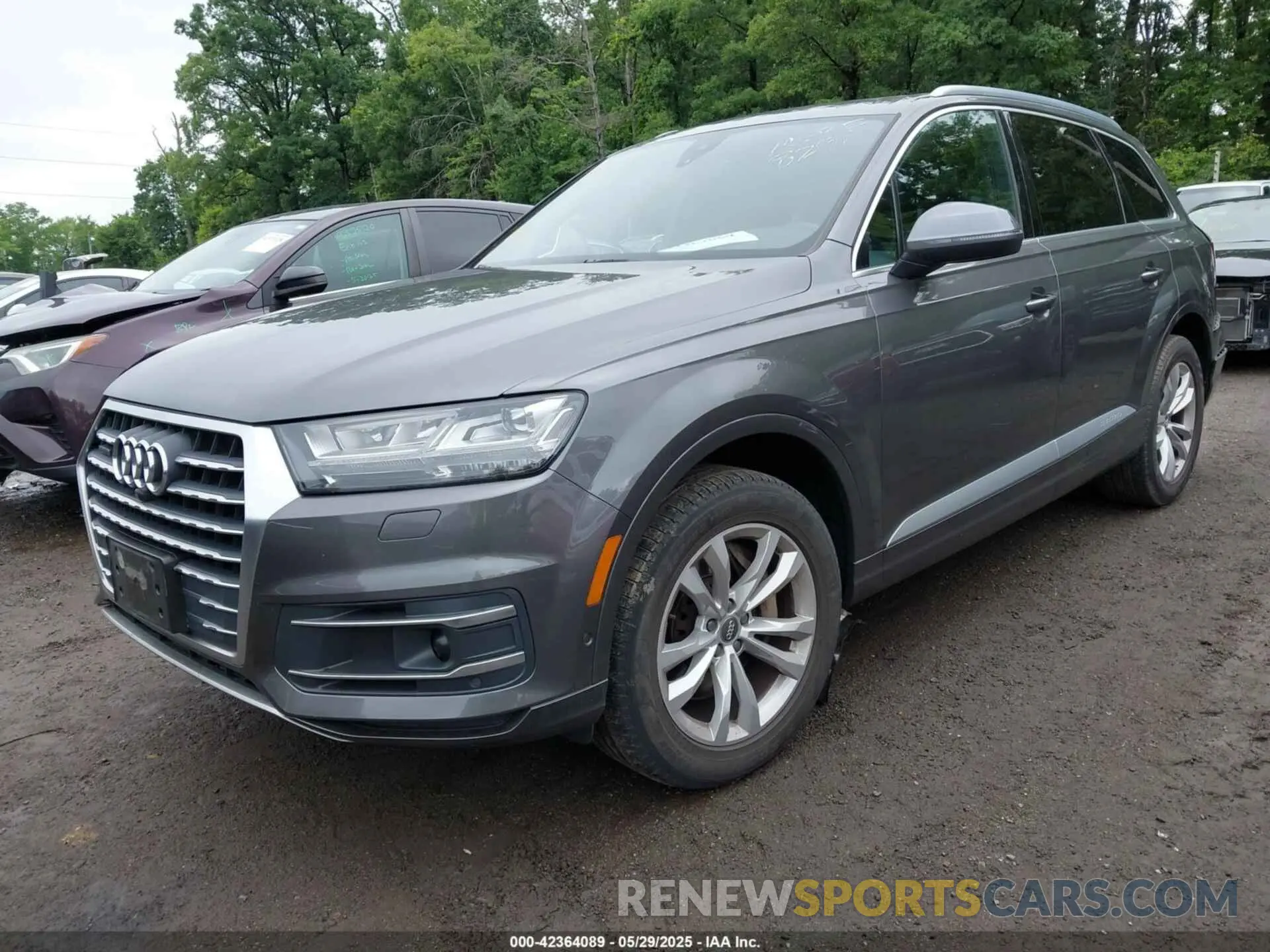 2 Photograph of a damaged car WA1LHBF75KD028291 AUDI Q7 2019