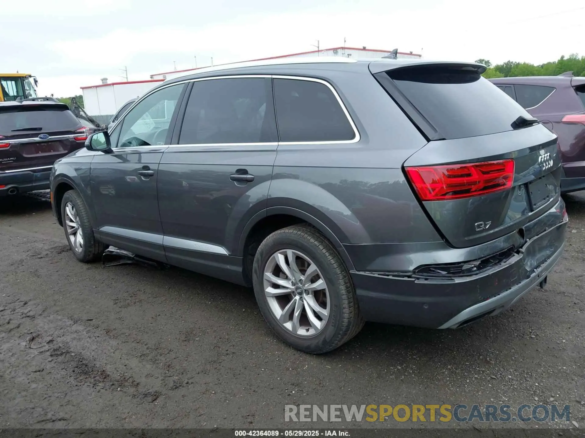 3 Photograph of a damaged car WA1LHBF75KD028291 AUDI Q7 2019