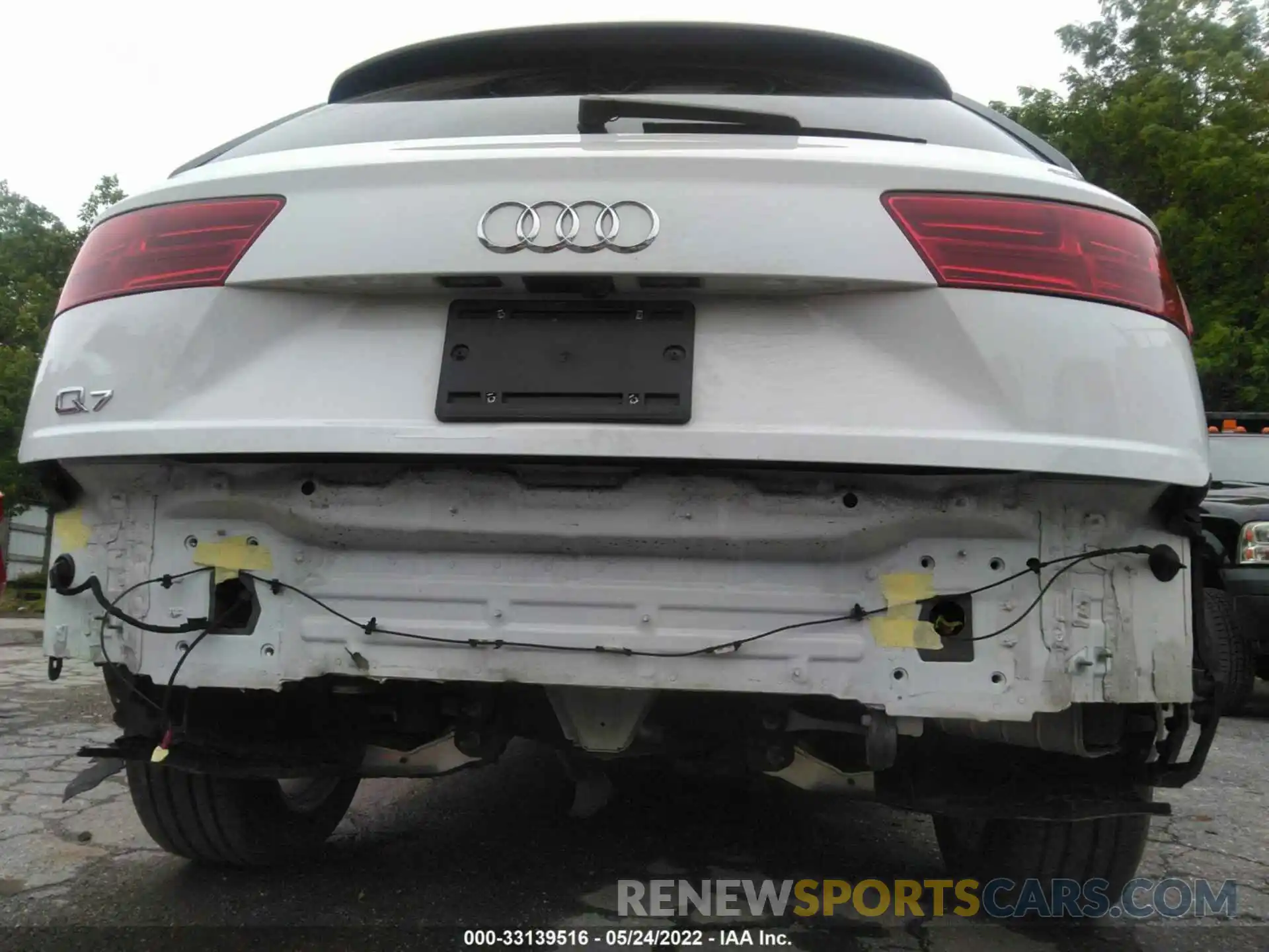 6 Photograph of a damaged car WA1LHBF76KD018708 AUDI Q7 2019