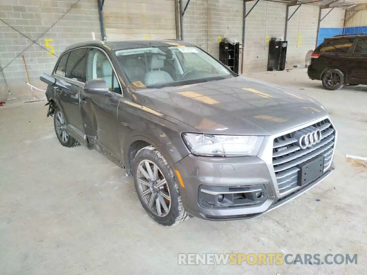 1 Photograph of a damaged car WA1LHBF76KD020927 AUDI Q7 2019