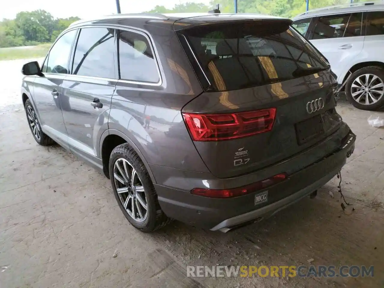 3 Photograph of a damaged car WA1LHBF76KD020927 AUDI Q7 2019