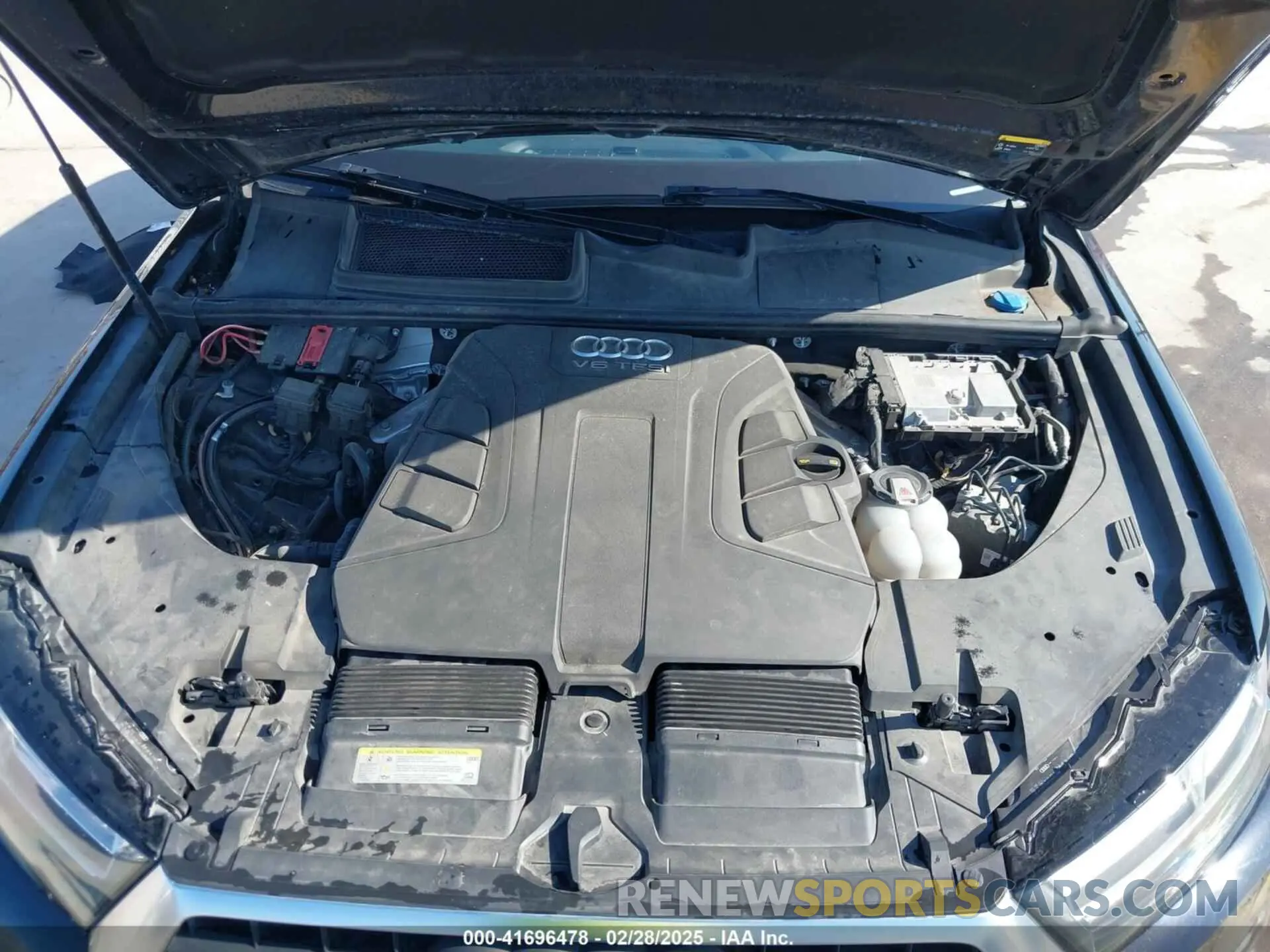 10 Photograph of a damaged car WA1VAAF70KD003824 AUDI Q7 2019