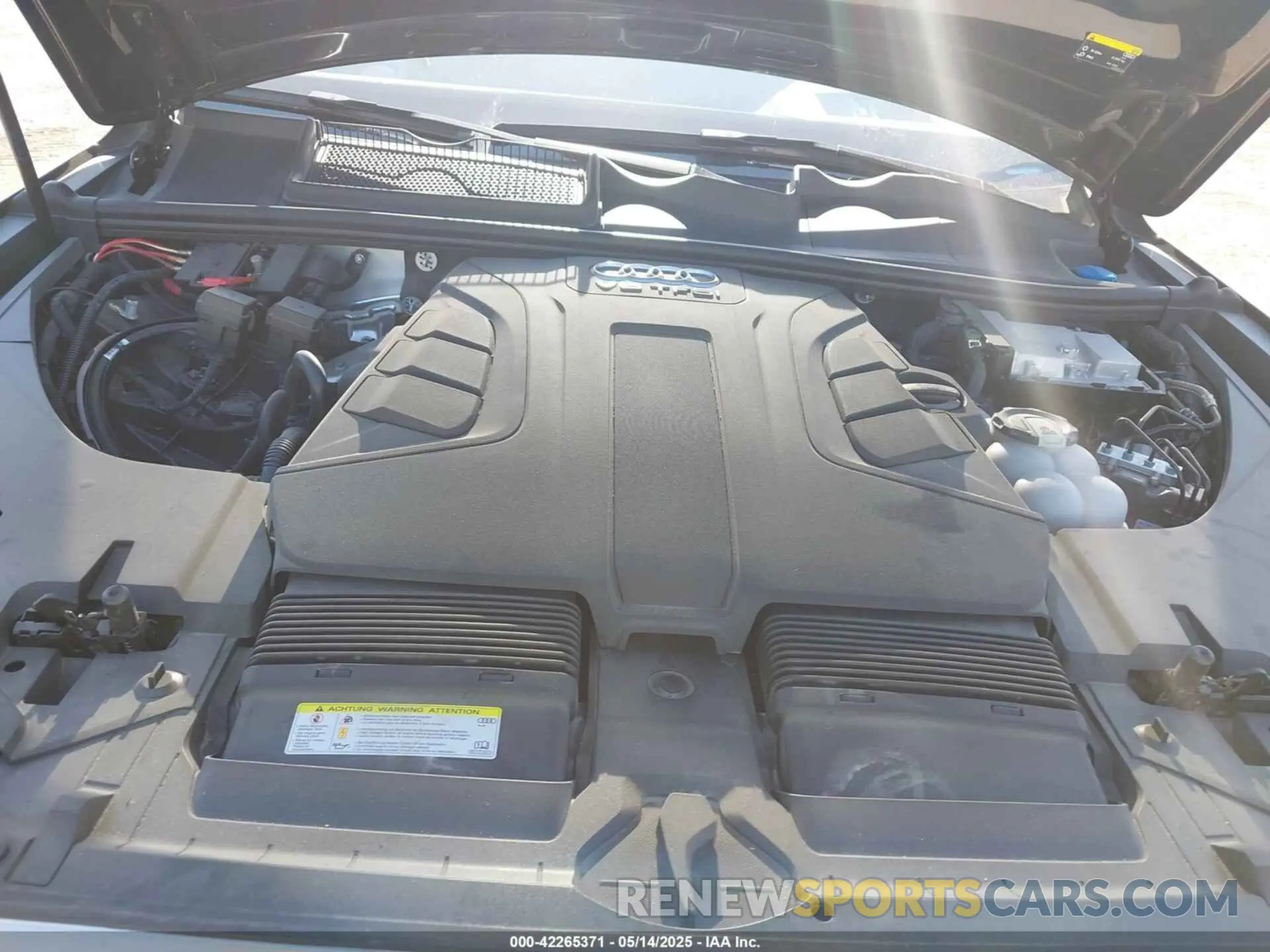 10 Photograph of a damaged car WA1VAAF70KD004469 AUDI Q7 2019