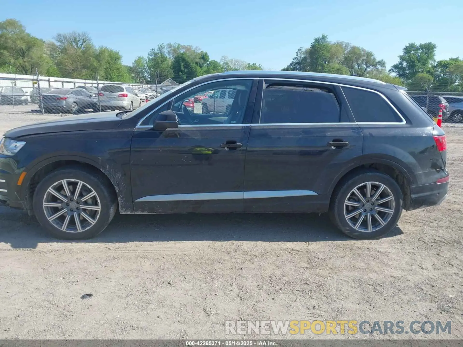 15 Photograph of a damaged car WA1VAAF70KD004469 AUDI Q7 2019
