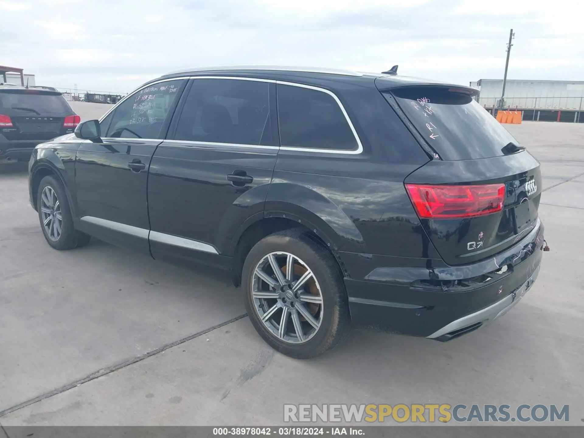 3 Photograph of a damaged car WA1VAAF70KD017738 AUDI Q7 2019