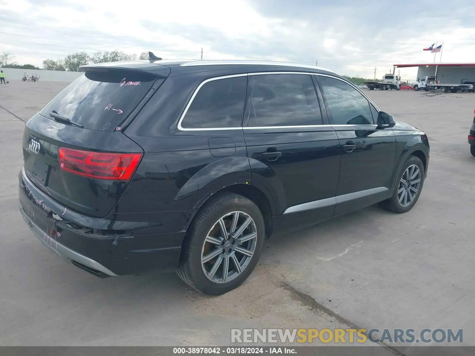 4 Photograph of a damaged car WA1VAAF70KD017738 AUDI Q7 2019