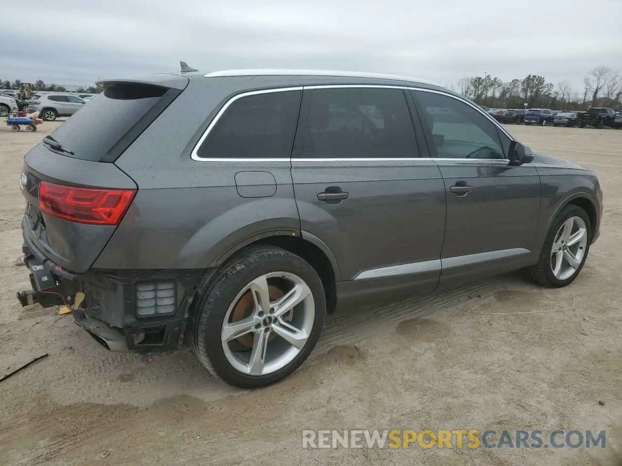 3 Photograph of a damaged car WA1VAAF70KD020476 AUDI Q7 2019