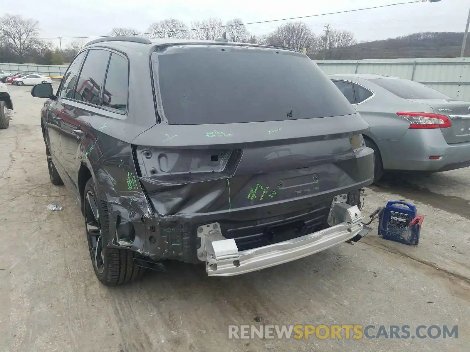 9 Photograph of a damaged car WA1VAAF70KD022373 AUDI Q7 2019