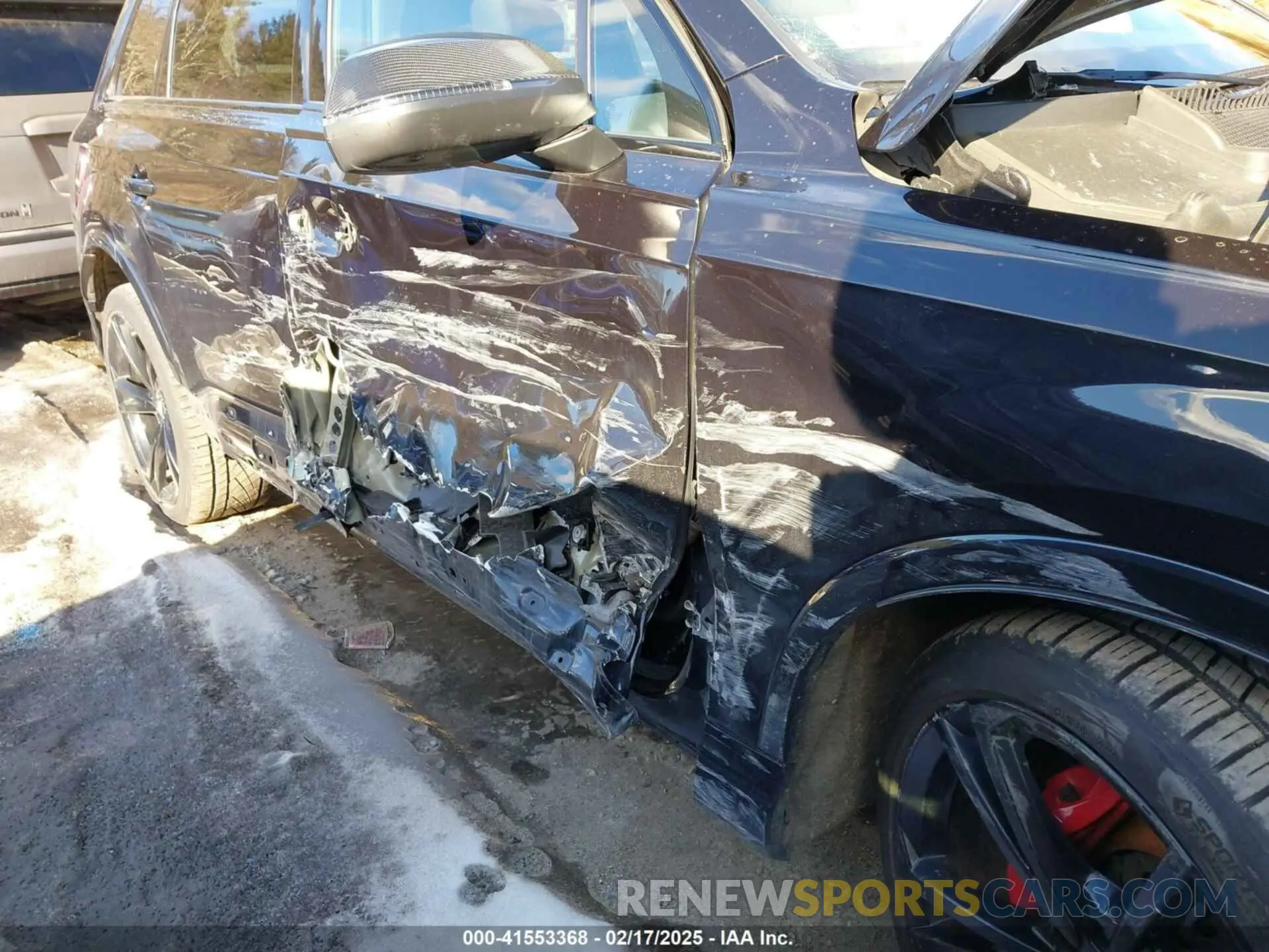 6 Photograph of a damaged car WA1VAAF70KD049749 AUDI Q7 2019