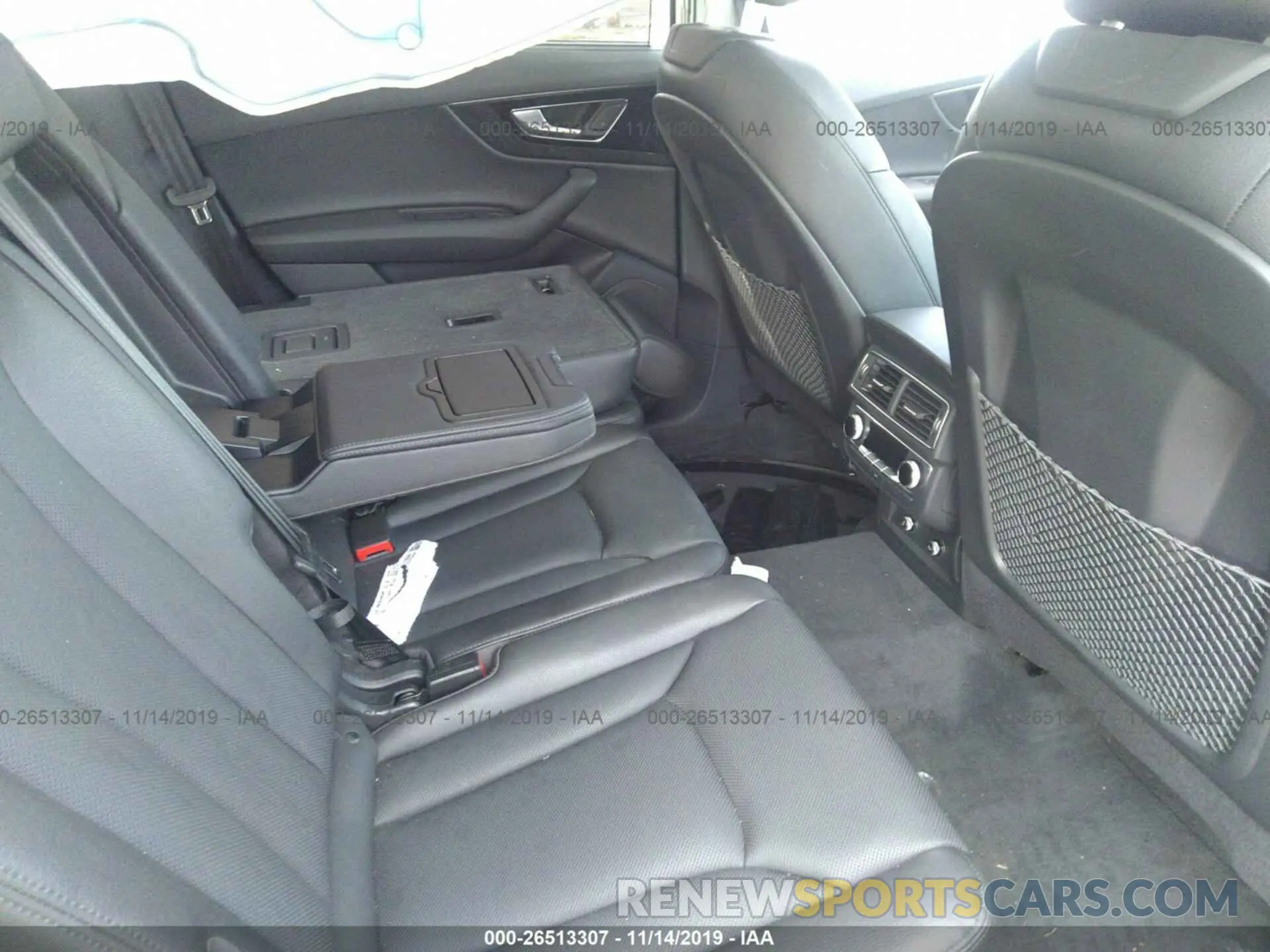 8 Photograph of a damaged car WA1VAAF71KD019773 AUDI Q7 2019