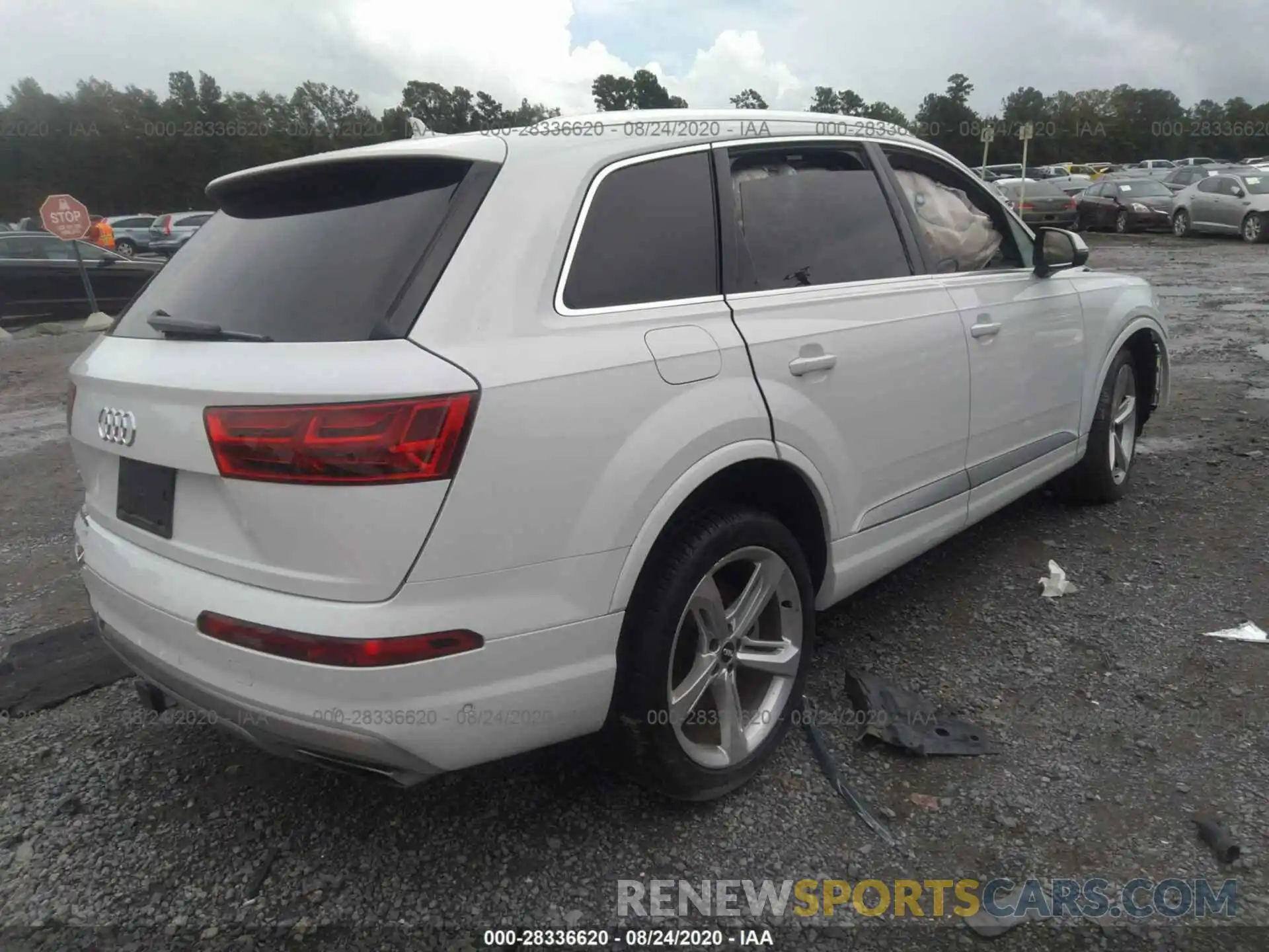 4 Photograph of a damaged car WA1VAAF71KD020342 AUDI Q7 2019