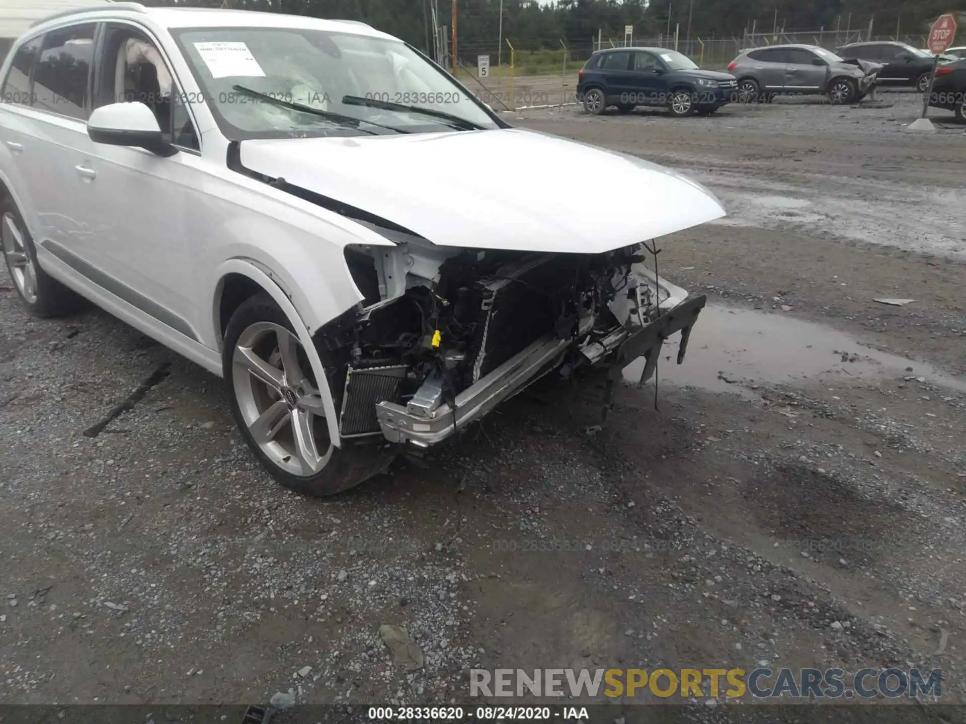 6 Photograph of a damaged car WA1VAAF71KD020342 AUDI Q7 2019