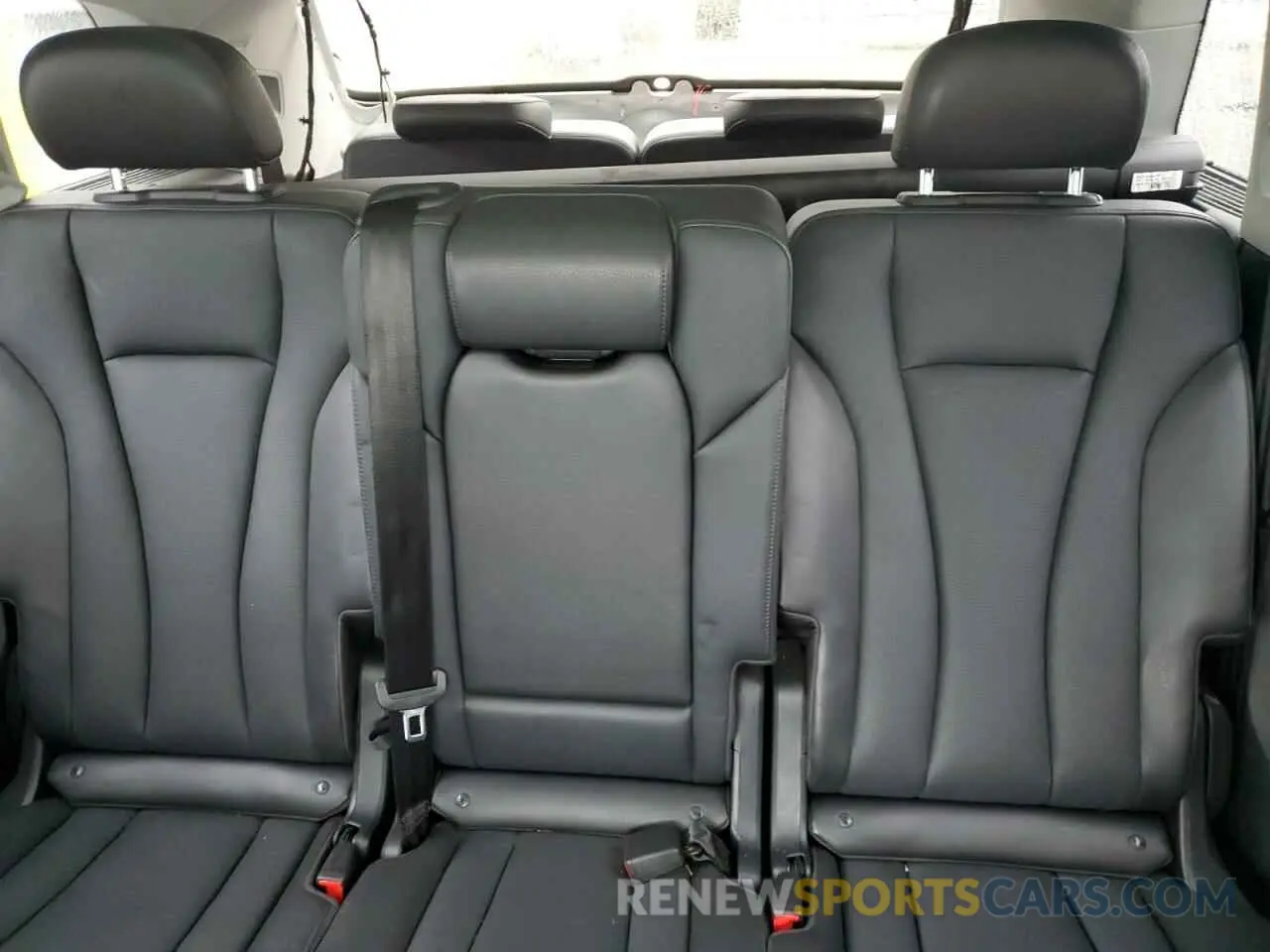 10 Photograph of a damaged car WA1VAAF71KD025329 AUDI Q7 2019