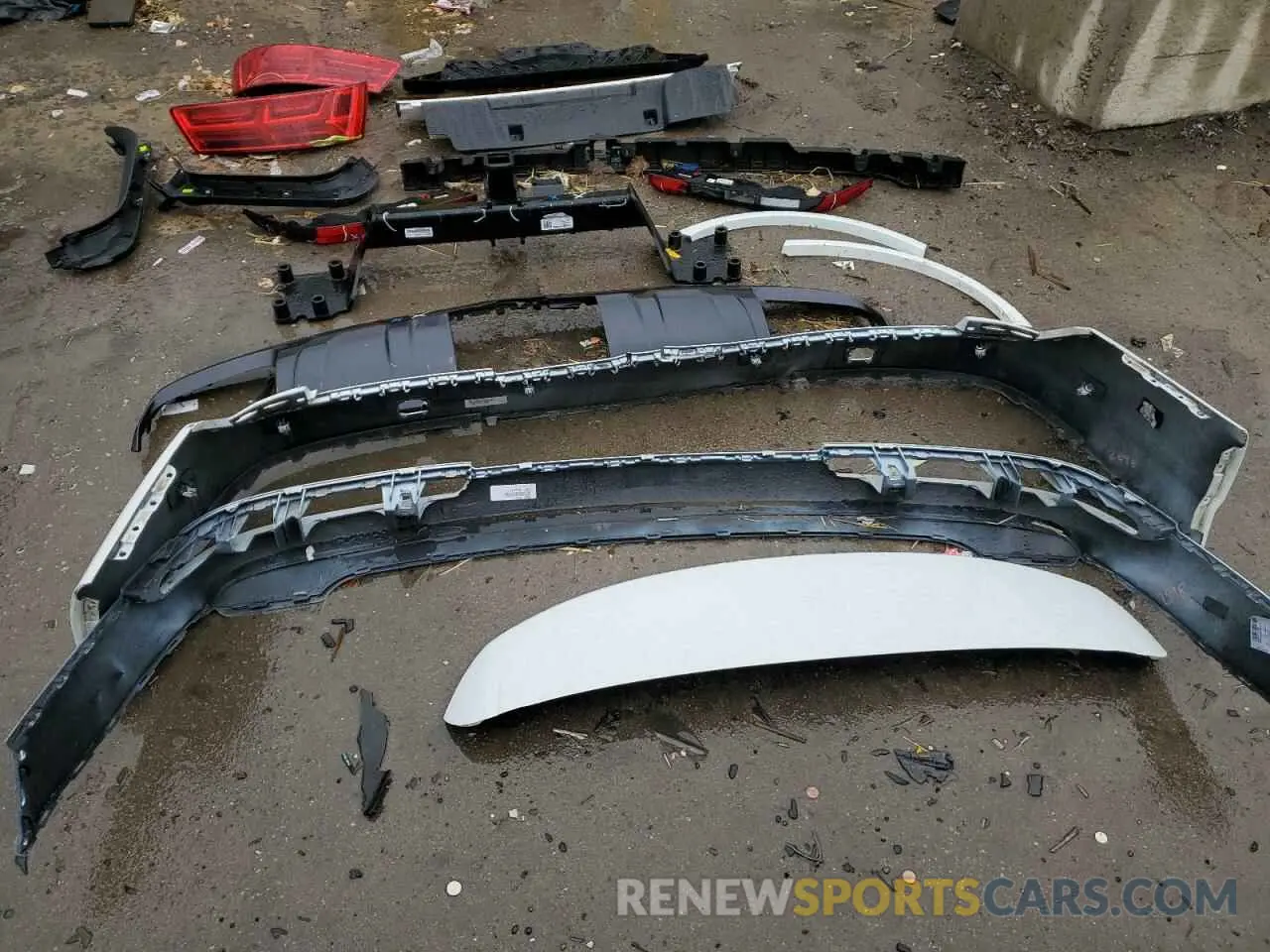 13 Photograph of a damaged car WA1VAAF71KD025329 AUDI Q7 2019
