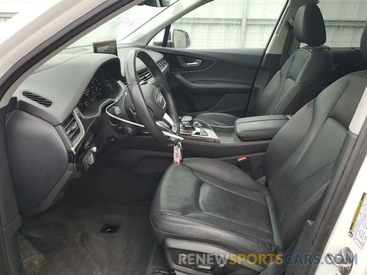7 Photograph of a damaged car WA1VAAF71KD025329 AUDI Q7 2019