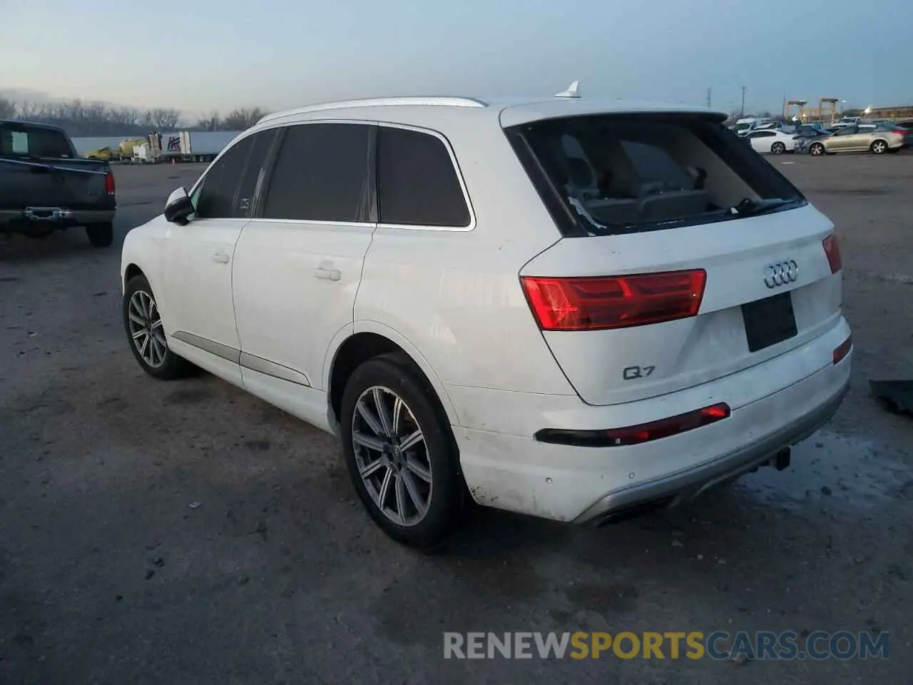 2 Photograph of a damaged car WA1VAAF71KD030692 AUDI Q7 2019