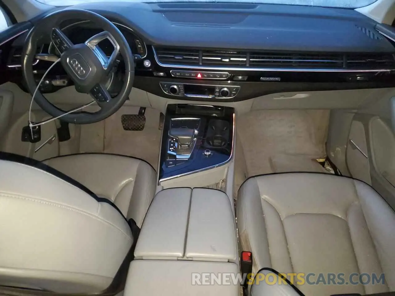 8 Photograph of a damaged car WA1VAAF71KD030692 AUDI Q7 2019