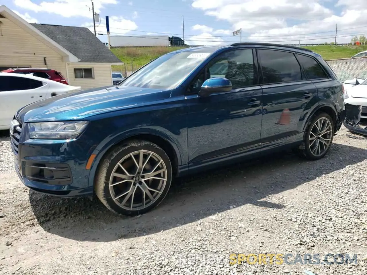 1 Photograph of a damaged car WA1VAAF71KD033298 AUDI Q7 2019