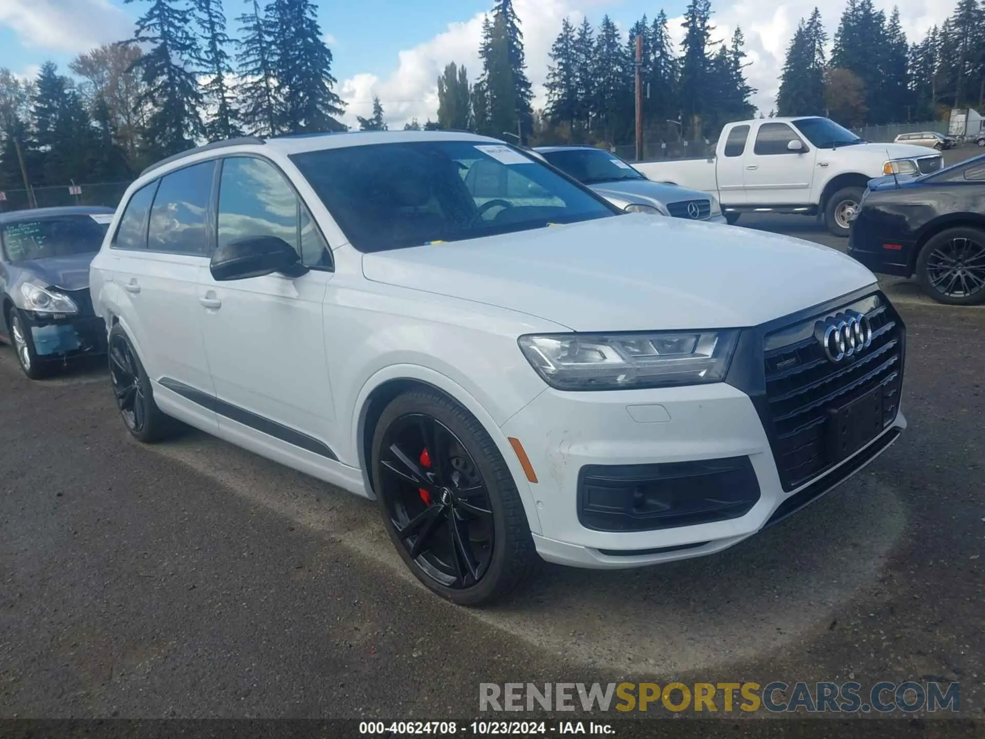 1 Photograph of a damaged car WA1VAAF71KD033365 AUDI Q7 2019