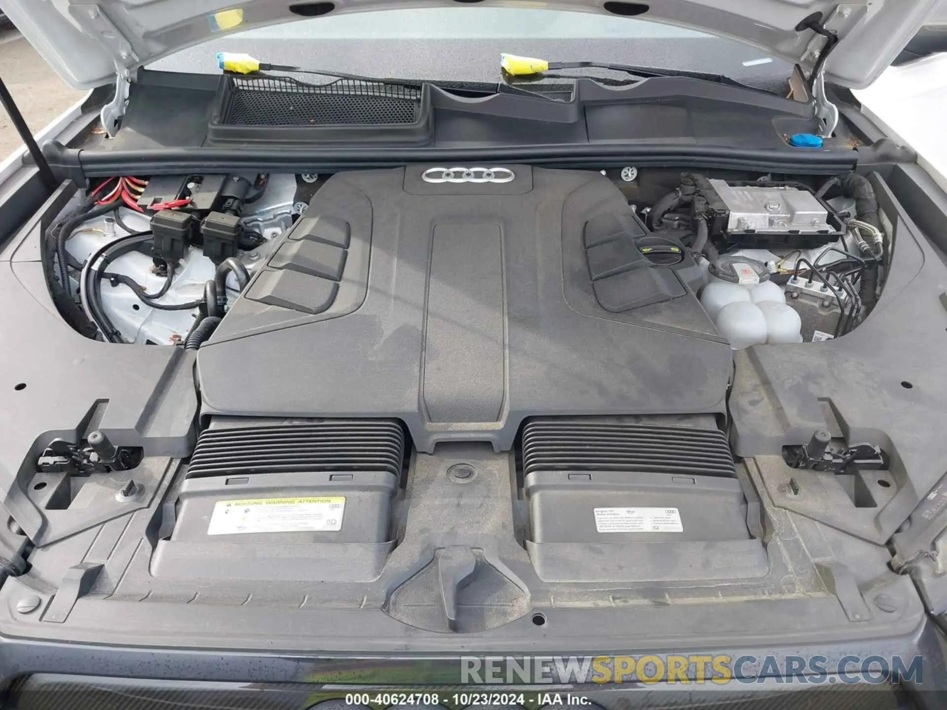 10 Photograph of a damaged car WA1VAAF71KD033365 AUDI Q7 2019