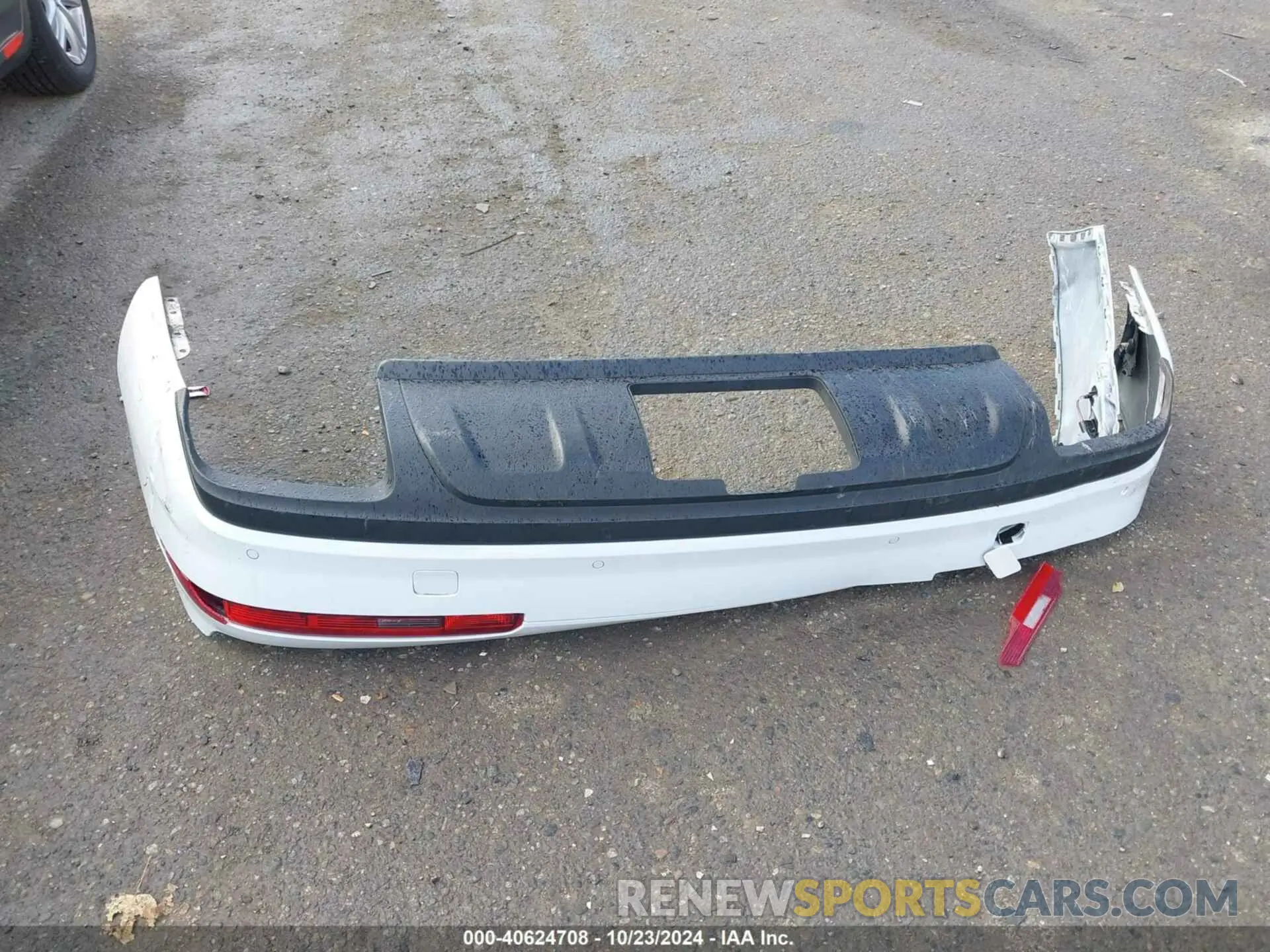 12 Photograph of a damaged car WA1VAAF71KD033365 AUDI Q7 2019